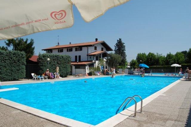 Moniga del Garda Campeggio Trevisago Iris Park חדר תמונה
